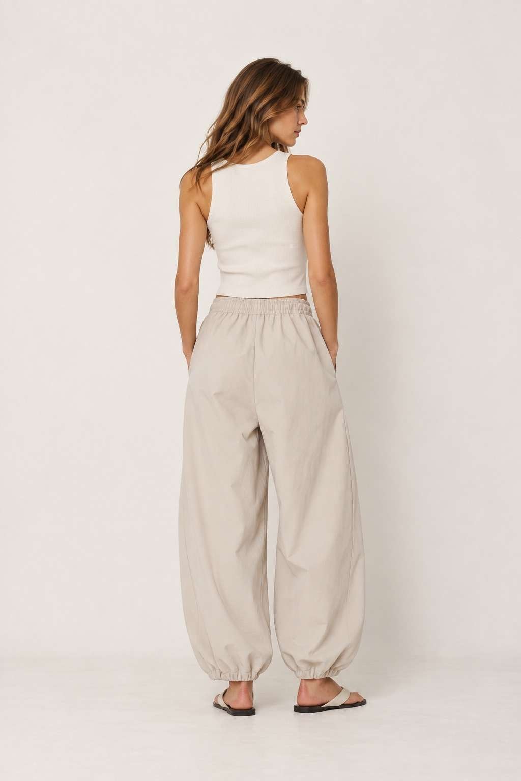 pantalon-formentera-beige-03-espalda
